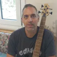 Master Bassist offers Double Bass and Bass guitar tutoring